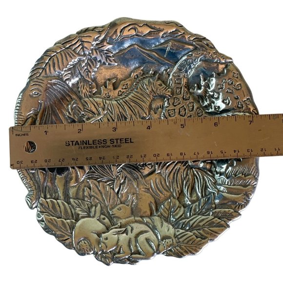 Embossed African Wildlife Animal Metal Plate 3D 7.5" TWN Perfect Vintage 1991 - Picture 10 of 10